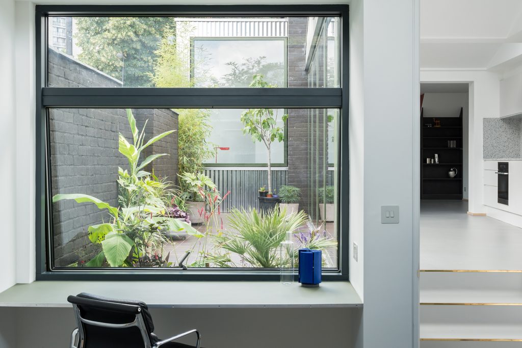 Architect-Designed House Extension Kennington by JCR Projects