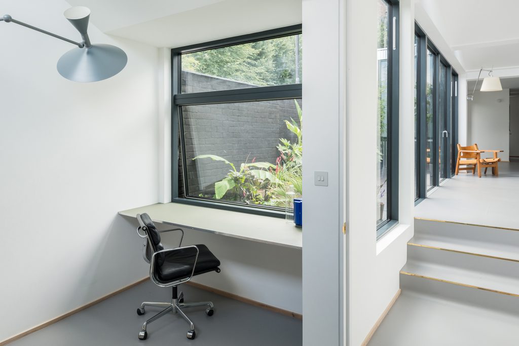 Architect-Designed House Extension Kennington by JCR Projects